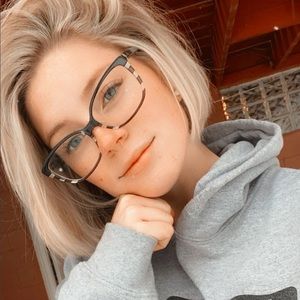 Meet your Posher, Delaney